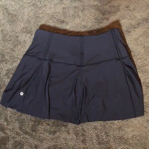 Lululemon lost in pace Skirt black size 8